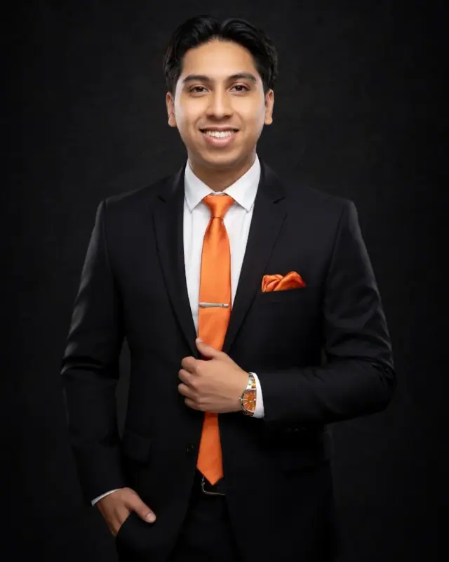 Portrait of Junior, Sales Consultant at Vegas Flooring Outlet