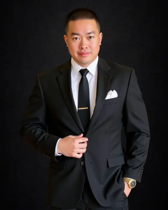 Portrait of Khanh, Founder / CEO at Vegas Flooring Outlet
